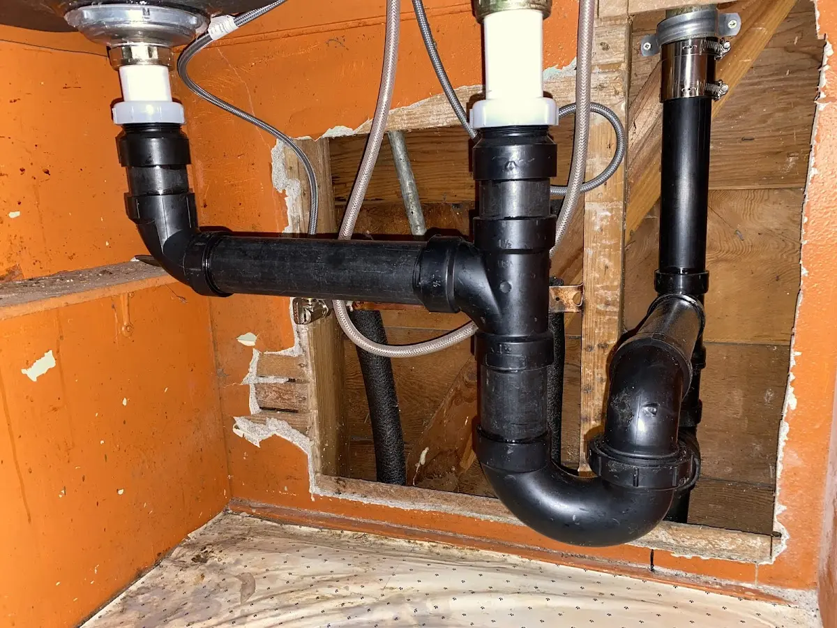 Professional Pipe Bursting equipment and tools on the job in Center